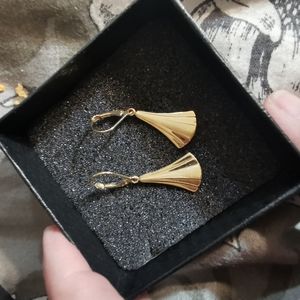 10k gold earrings